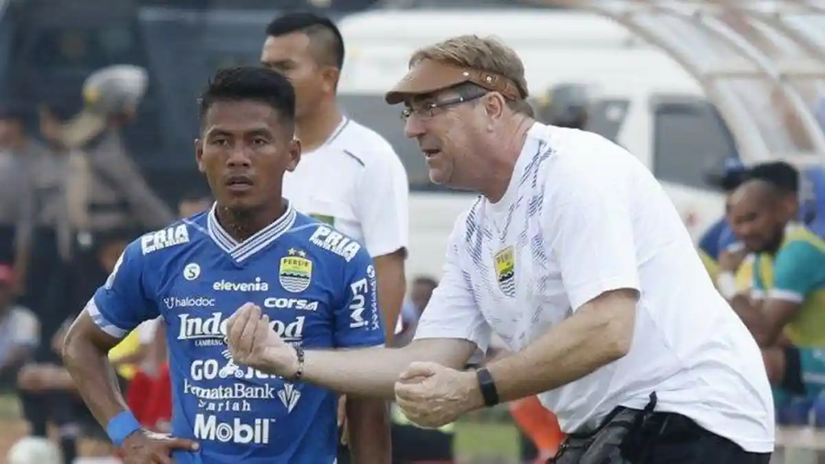 Winger Persib Bandung Ghozali Siregar Ajak Semua Masyarakat Putus Penularan Covid-19