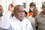 Respons Kepala DLH Saat Temui Petugas Kebersihan Kota Sorong yang Unjuk Rasa Soal Upah Kerja