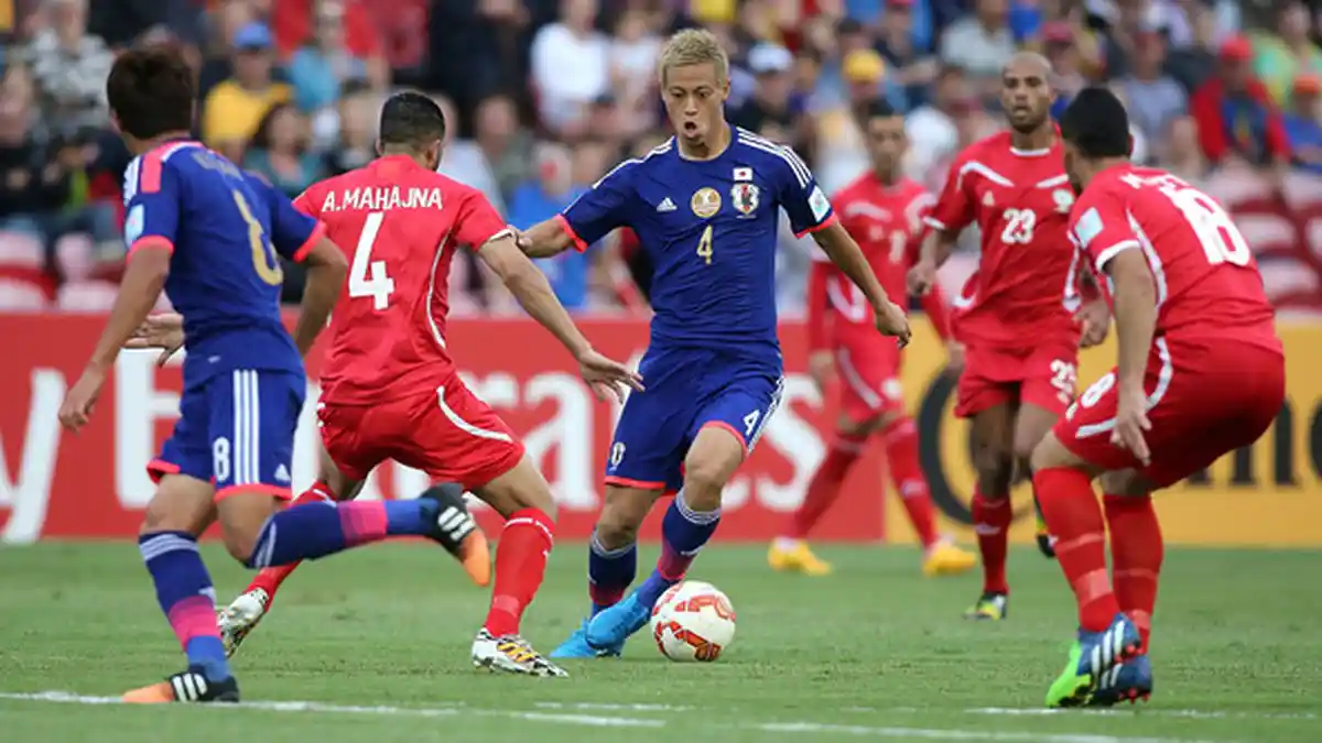 Keisuke Honda bilang Level Wasit di Piala Asia 2015 Belum Baik