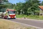 20260422-jalan-rusak-kebumen.jpg