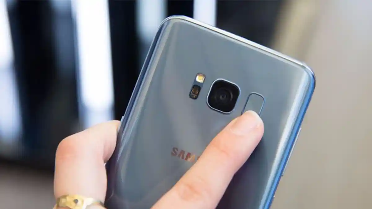 Kini Kamu Bisa Buka Kunci PC Hanya dengan Pemindai Sidik Jari Ponsel Samsung