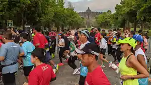 Borobudur-Marathon-2023-Powered-by-Bank-Jateng-digelar-di-kawasan-Candi-Borobudur.jpg