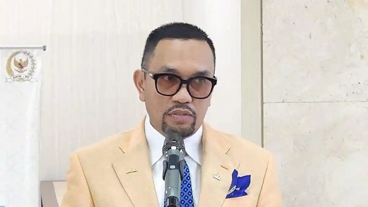 UCAPAN Sahroni yang Bikin Panas Massa Terungkap, Kini Rumahnya Hancur & Karir di DPR Tercoreng