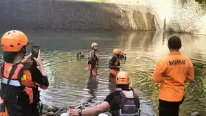 Proses-pencarian-seorang-anak-14-tahun-tenggelam-dan-ditemukan-meninggal.jpg
