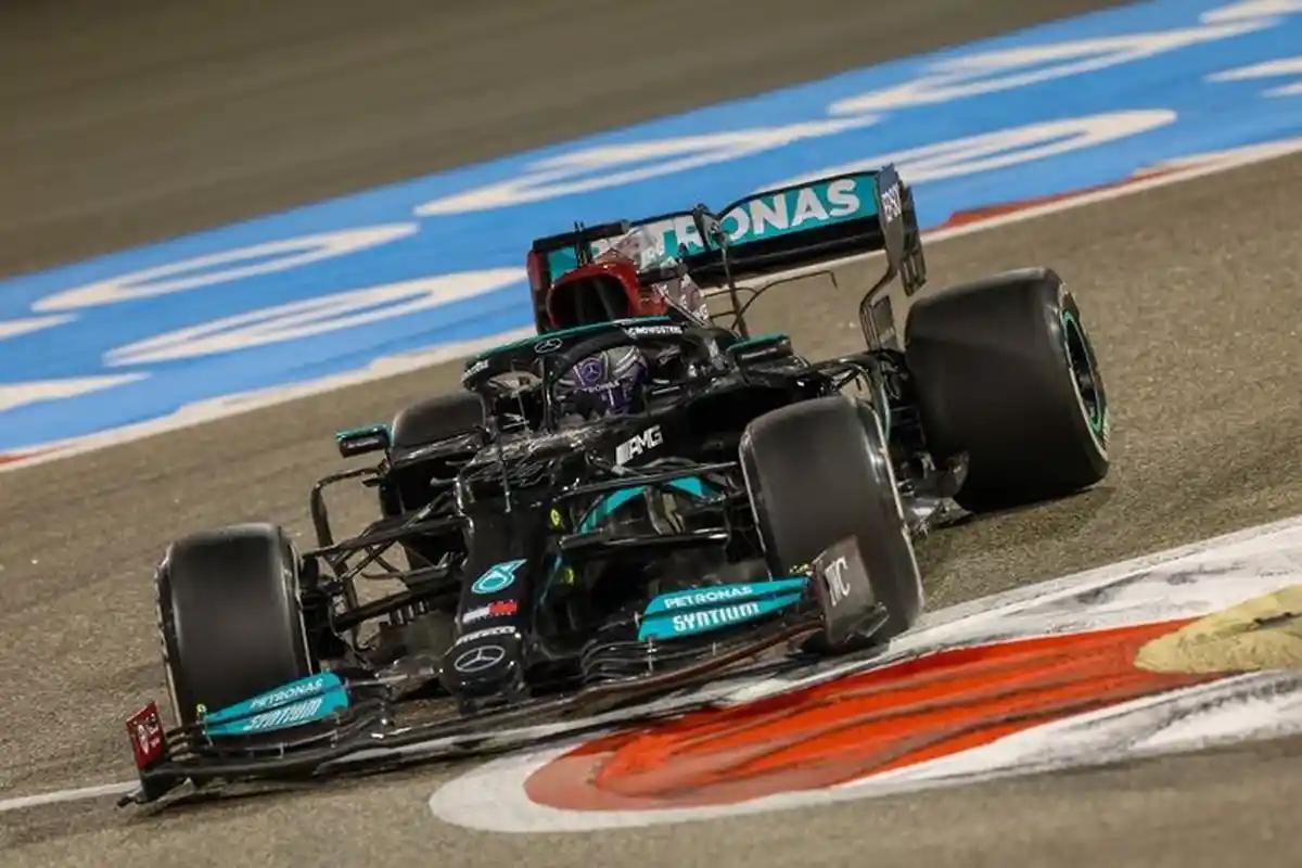 F1 GP Bahrain 2021, Lewis Hamilton Menang, dan Berhasil Balas Verstappen