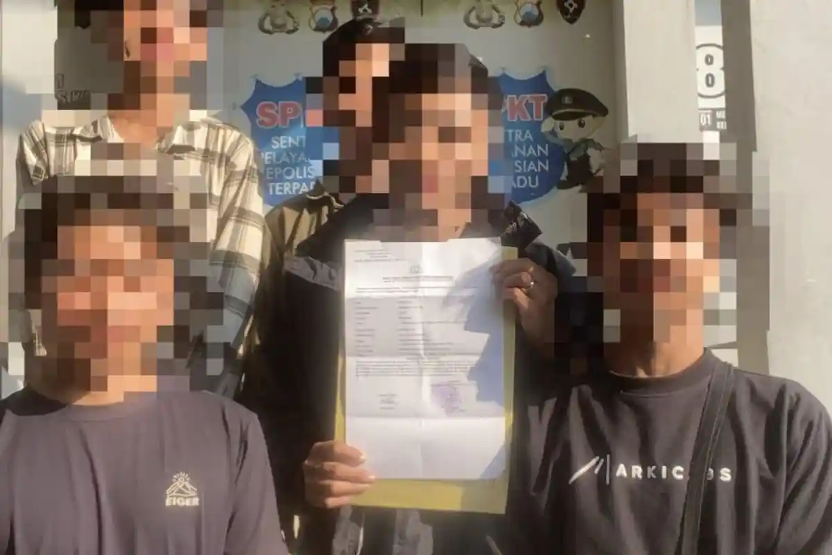 Sejumlah Pemuda Laporkan Penipuan Lowongan Kerja ke Polres Gresik