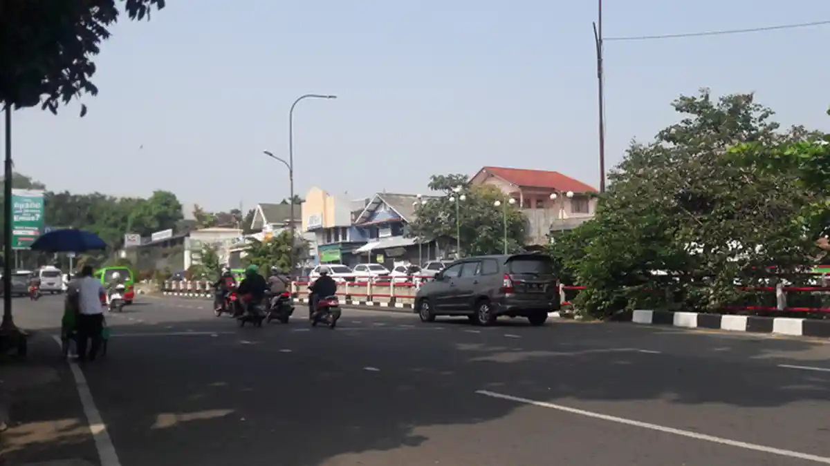 INFO LALU LINTAS : Arus Lalu Lintas di Jalan Pajajaran Mengarah Ciawi Ramai Lancar