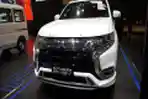 Mitsubishi Outlander Phev Dipamerkan di GIIAS 2021