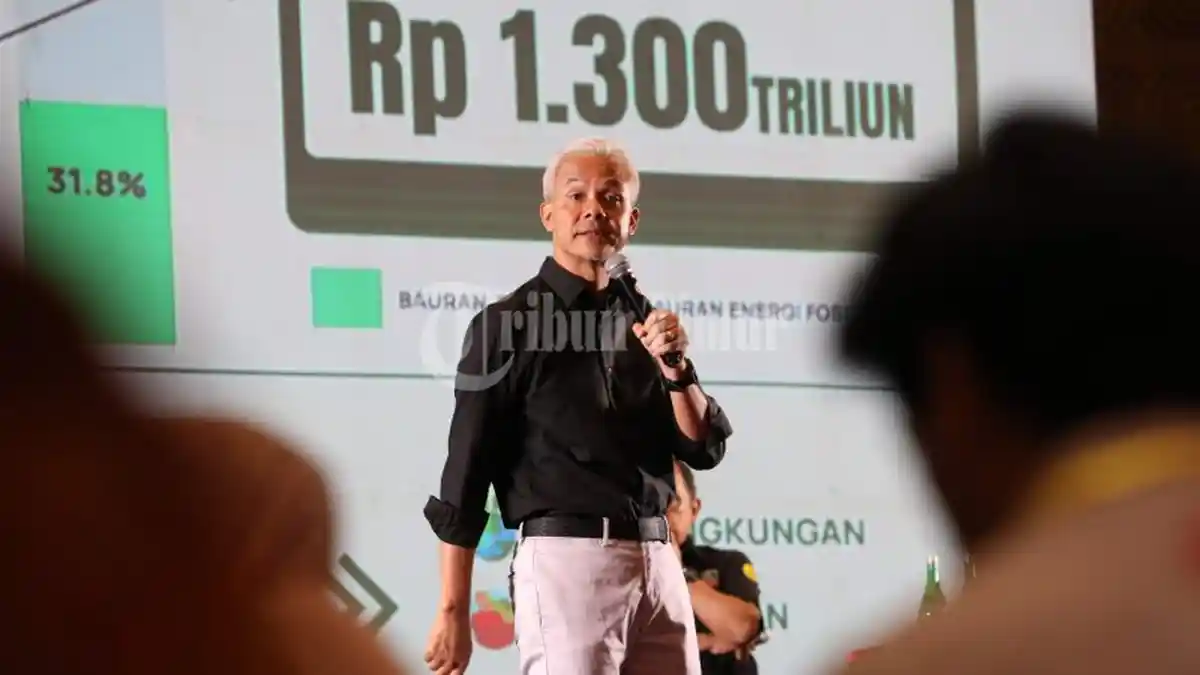 Diskusi Capres 2024 di Makassar, Ganjar Pranowo Sampaikan Visi Demokrasi dan Ekonomi - ganjar-UNM12.jpg