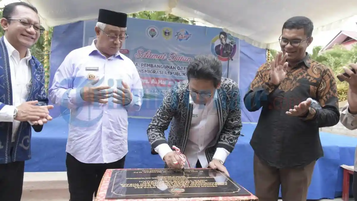 Kunker ke Tidore Maluku Utara, Menteri Desa PDTT: Dana Desa Harus Digunakan dengan Maksimal