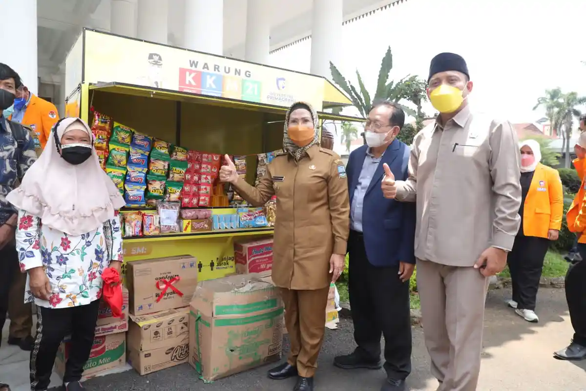 Bupati Serang Apresiasi UPG yang Memberikan Bantuan 5 Warung Masa Depan Gemilang kepada Warga