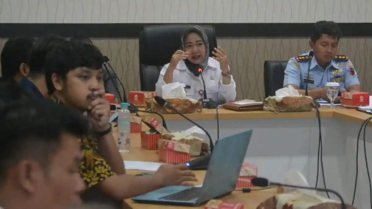 Bupati Purbalingga Ingin Ada Anjungan Khusus Masyarakat Melihat Pesawat di Bandara JB Soedirman