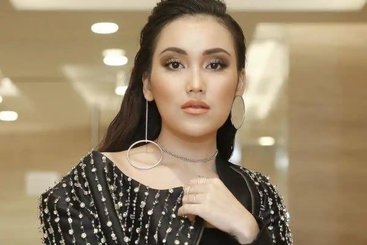 Batal Nikah dengan Adit Jayusman, Ini 7 Pria yang Pernah Dikabarkan Dekat dengan Ayu Ting Ting