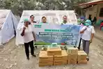 PT-Bintang-Toedjoe-menyerahkan-bantuan-kepada-korban-erupsi-Lewotobi.jpg