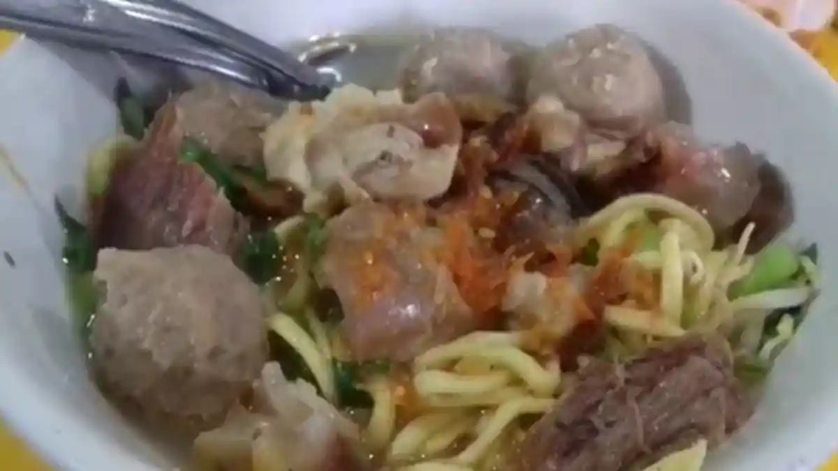 Mengapa Kuliner Sedap di Bogor Ini Dinamai Mi Kocok? Ini Dia Alasannya