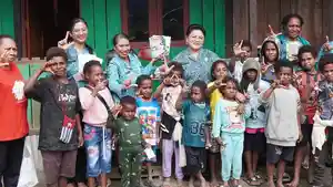 PKK-Puncak-Serahkan-Buku-ke-PAUD.jpg