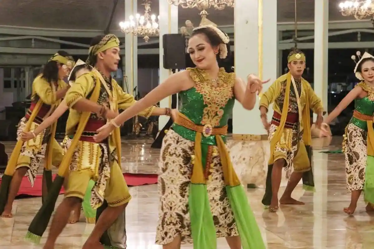 Tayub Blora Tampil Memukau di Puro Mangkunegaran, Bupati: Siap Go Internasional