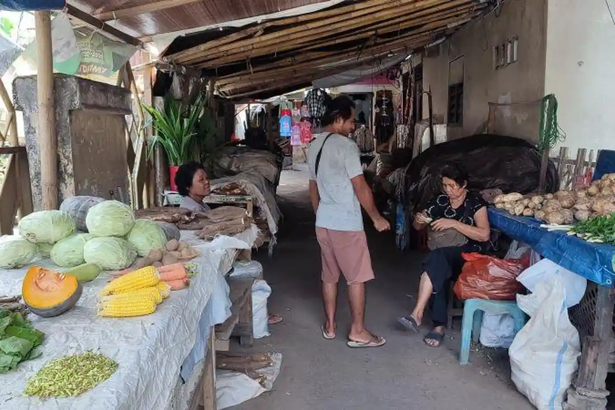 Pedagang di Pasar Tuminting Manado Sulawesi Utara Mengeluh Sepi Pembeli, Ini Penyebabnya