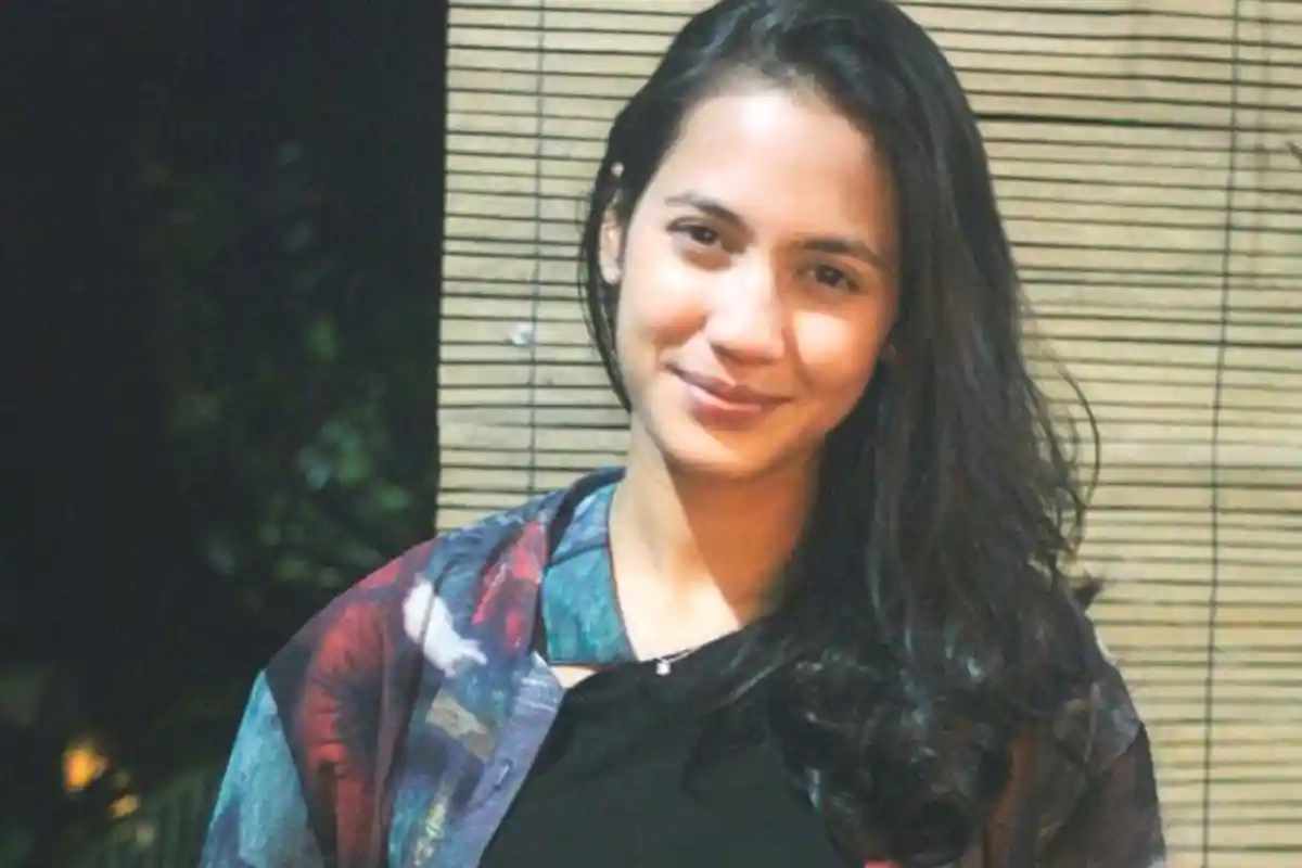 Pevita Pearce Bangun Masjid di Flores