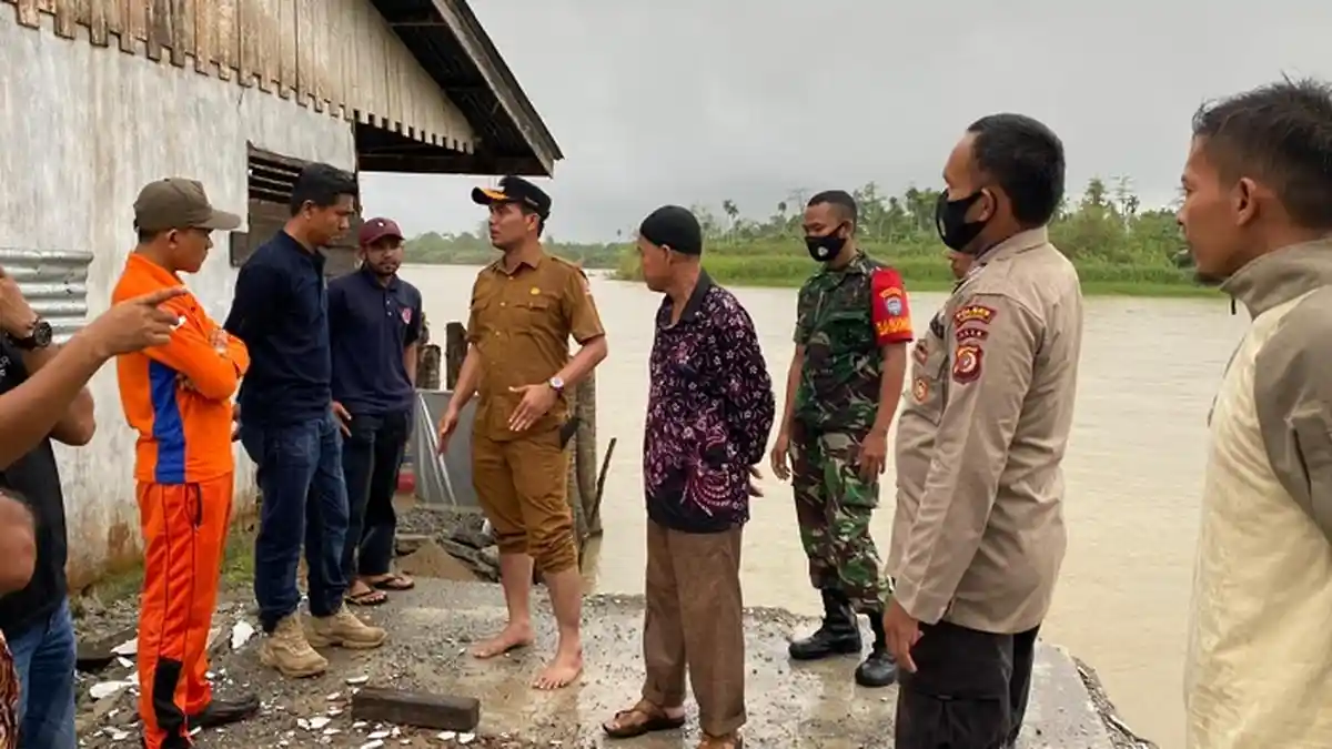 Banjir Perparah Erosi Krueng Tripa, Rumah Warga Amblas ke Sungai di Nagan Raya