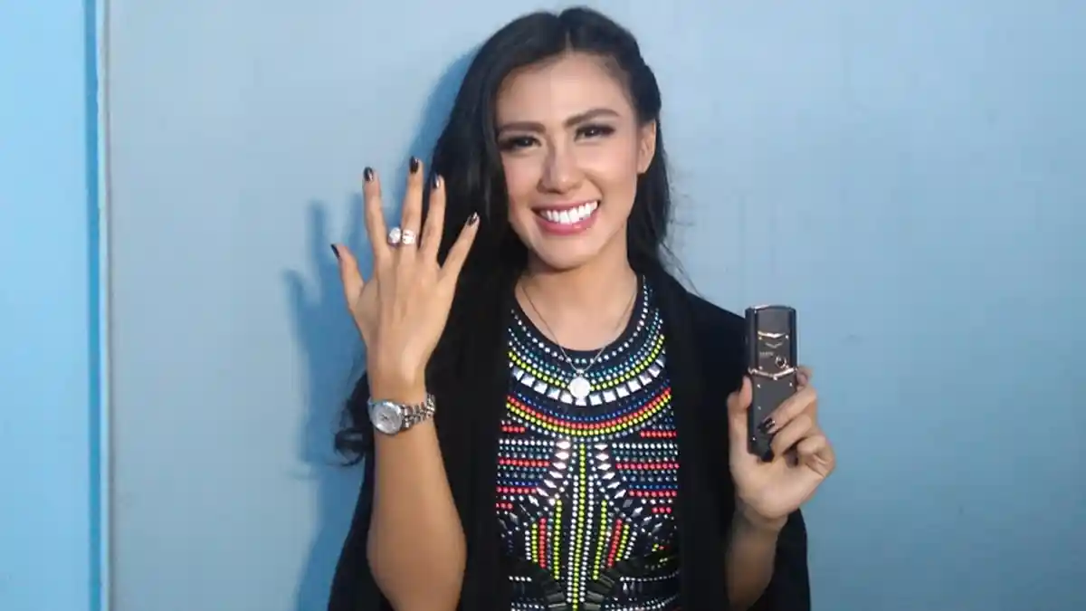 Daftar Lima Item Fashion Rey Utami Senilai Ratusan Juta Rupiah