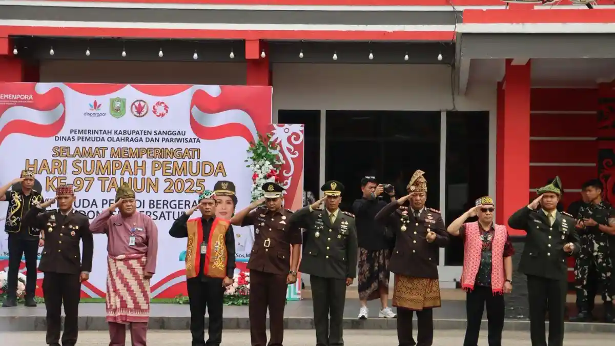 Kapolres AKBP Sudarsono Hadiri Upacara Hari Sumpah Pemuda ke-97 di Kantor Bupati Sanggau