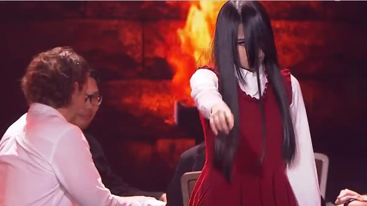 Tak Disangka! Ternyata Ini Mantra yang Diucapkan The Sacred Riana Saat ...