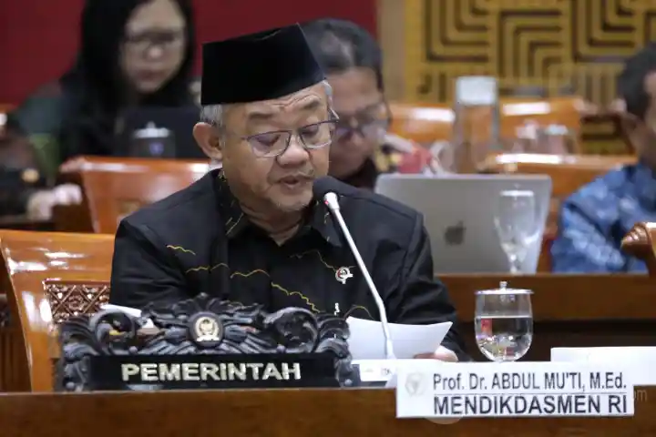 Mendikdasmen-Raker-dengan-Komisi-X-DPR_20260519_145338.jpg