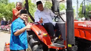 20251031-_-Penyaluran-Bantuan-Alsintan-Petani-Jepara.jpg