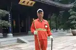 Pria Ini Bisa Travelling Hingga Luar Negeri Hanya Dengan Menjadi Petugas Kebersihan