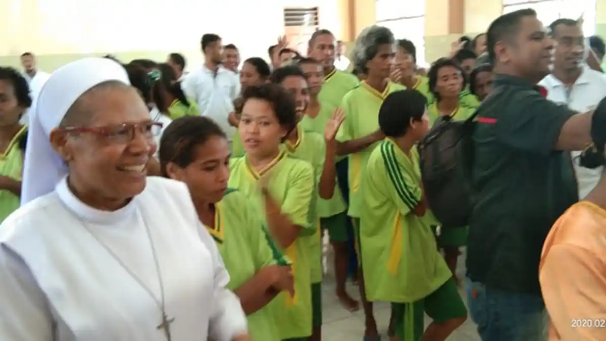 Suster Lusia Menangis, Penghuni Panti Dymphna Dibantu Wartawan