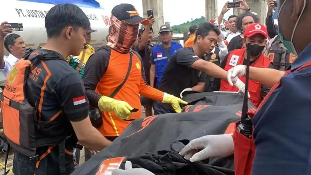 Ditemukan Tewas, Polisi Masih Cari Identitas Pria yang Melompat dari Jembatan Achmad Amins Samarinda