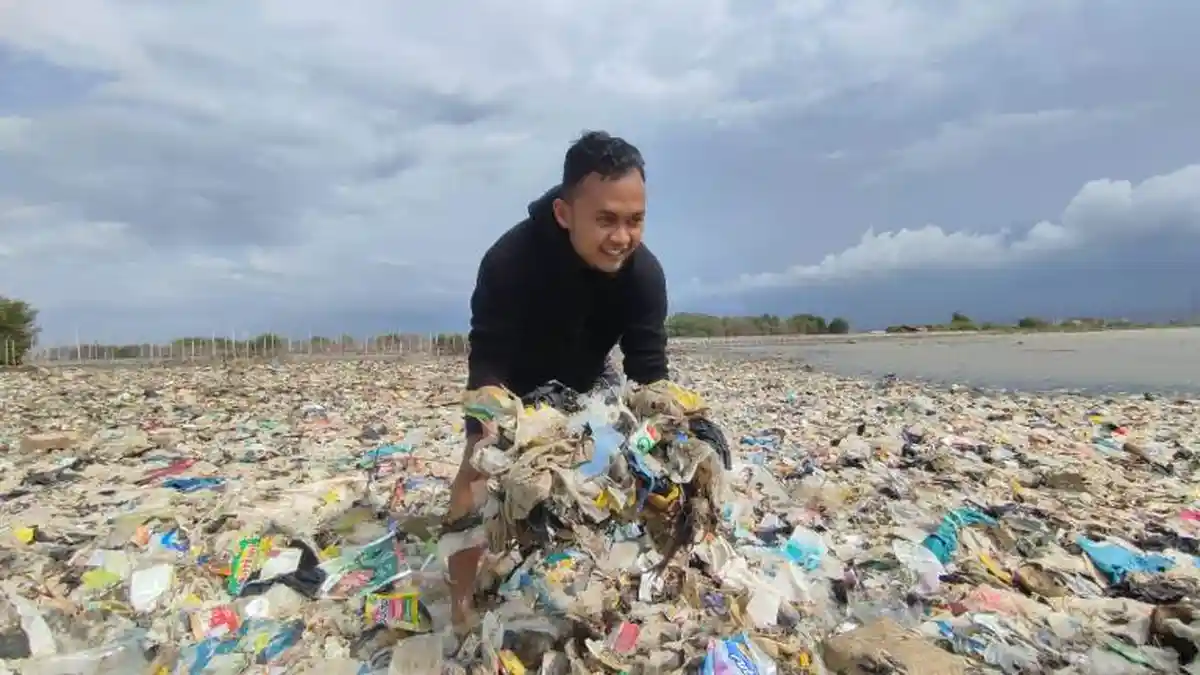 Ada Pulau Baru di Pesisir Semarang, Luas Satu Lapangan Sepak Bola, Isinya Sampah Semua
