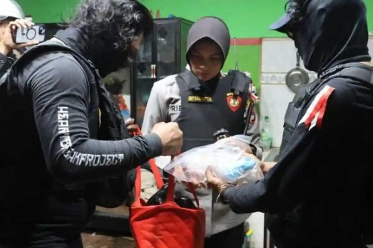 Penggerebekan Narkoba di Sumbawa, Polisi Sita Sabu 21,69 Gram dan Uang Tunai Lebih dari Rp100 Juta