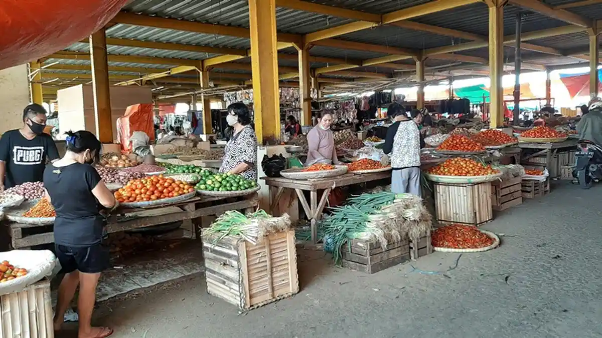 Aktivitas Pasar Beriman Wilken Tomohon Berangsur Normal