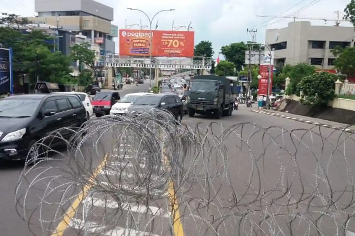 Jalan Menuju Polda Sumsel Ditutup, Penjelasan Kasat Lantas Palembang 'Cuma Selama Demo'