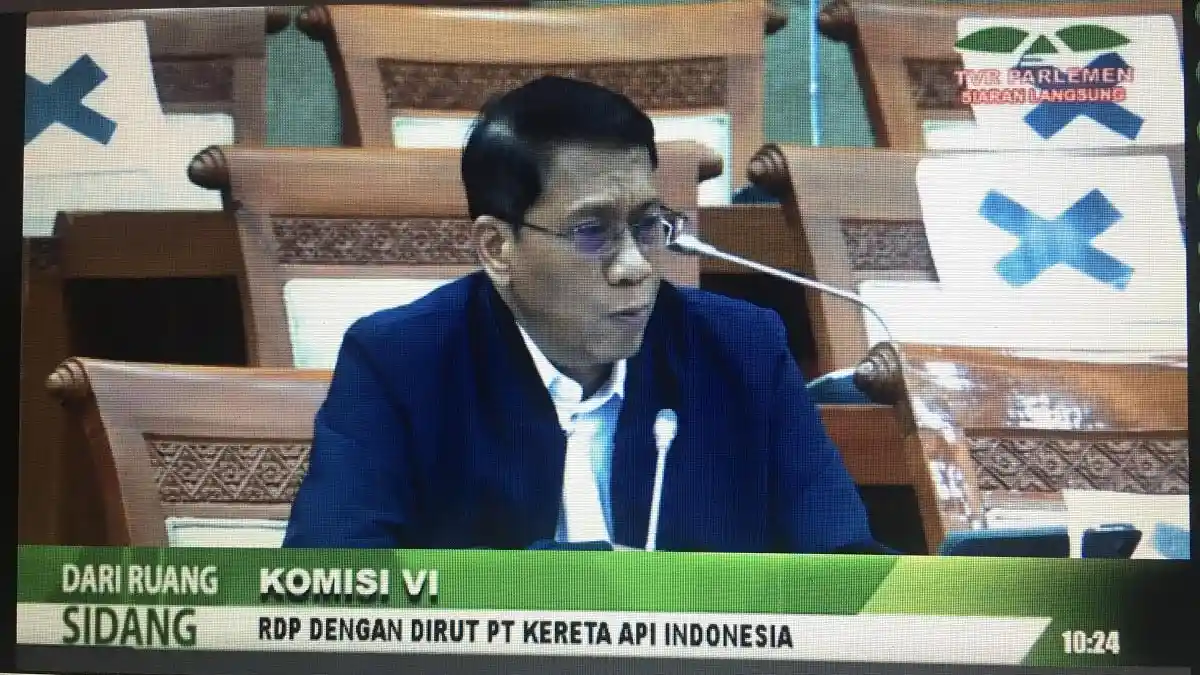 Rapat Komisi VI DPR dengan PT KAI Bahas Dana Talangan