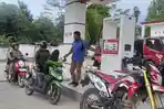 Suasana-jual-beli-di-SPBU-Bobong-Pulau-Taliabu-Rabu-142026.jpg