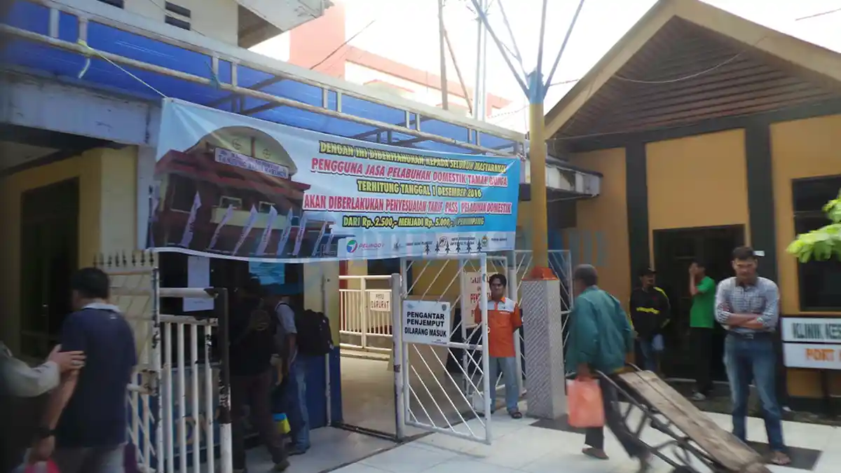 INGAT YA. Mulai 1 Desember 2016, Pass Pelabuhan Domestik Karimun Naik Jadi Rp 5.000