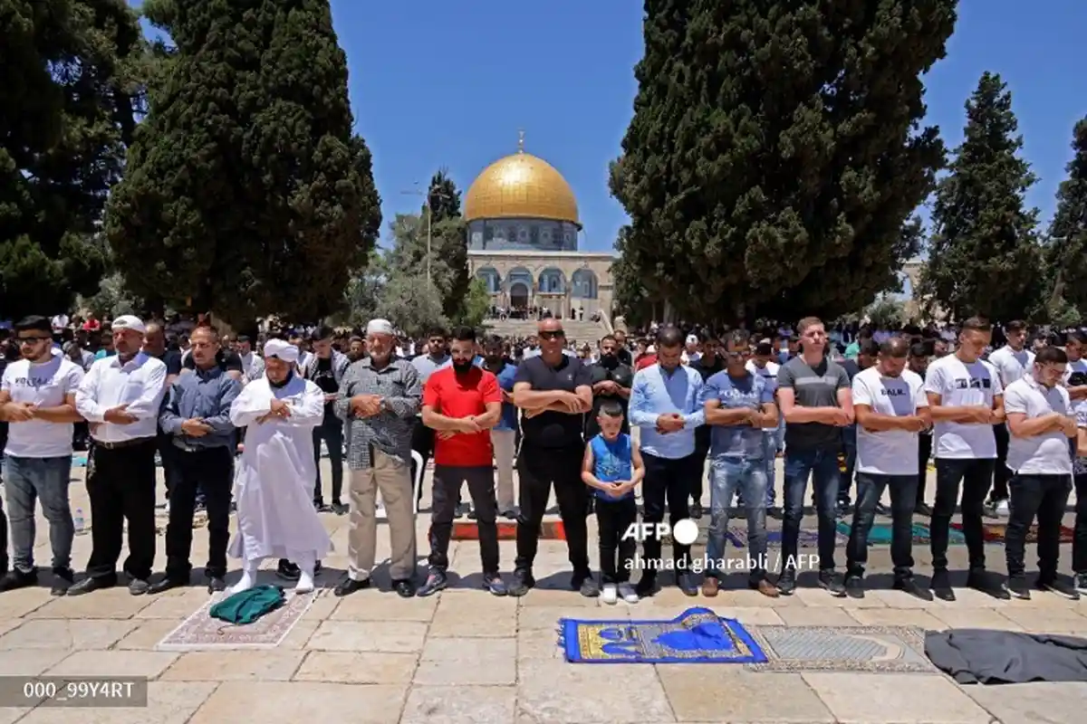 Niat Sholat Fardhu Lima Waktu, Lengkap dengan Gerakan Shalat dan Bacaannya