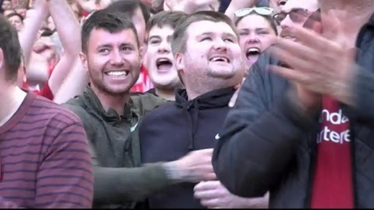 Viral Suporter Buta Hadir di Stadion, Pendukung Liverpool Bernama Mike Kearney, Begini Ceritanya