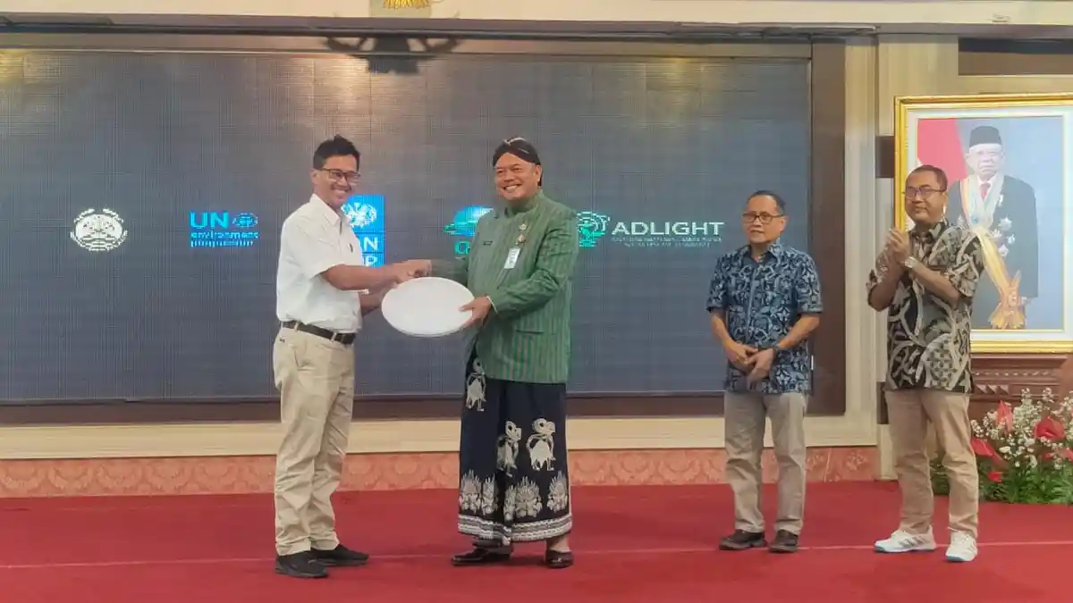 Kementerian ESDM Berikan Hibah 1.829 Lampu LED ke Pemprov Jateng