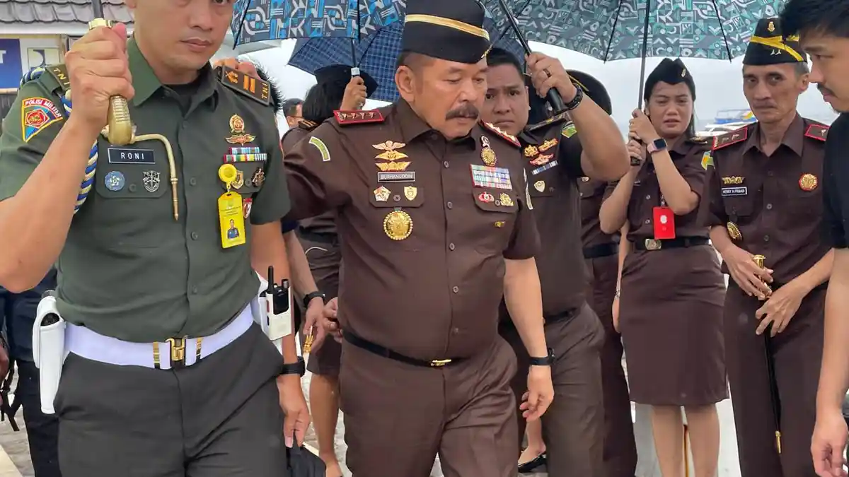 Rombongan Jaksa Agung ST Burhanudin Batal ke Tidore karena Cuaca Buruk