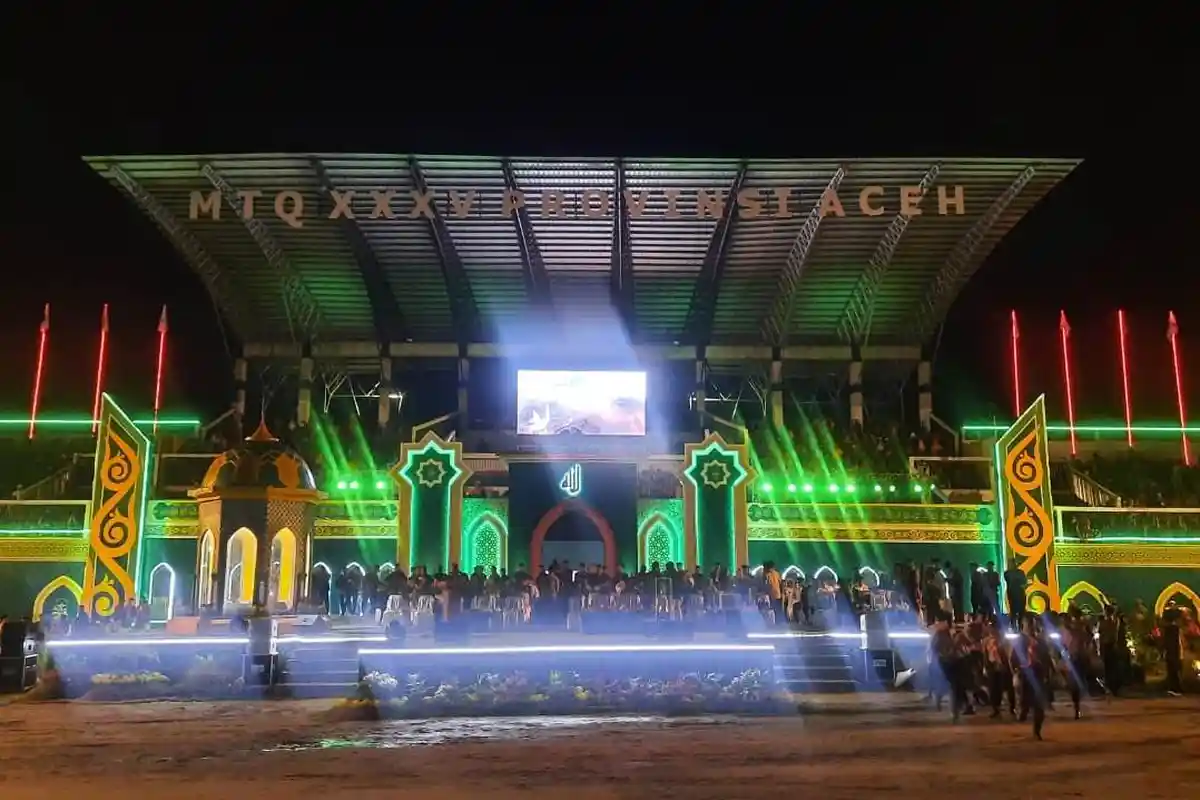 Gubernur Buka MTQ Ke-35 Tingkat Provinsi Aceh di Lapangan Pacuan Kuda Sengeda Bener Meriah - panggung-utama-pembukaan-mtq-aceh-ke-35-di-bener-meriah-1862022.jpg