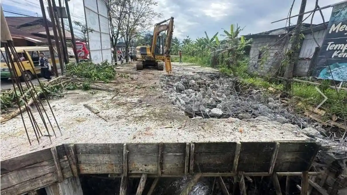 VIRAL Pemilik Bongkar Bangunan Ruko dan Musala Senilai Rp200 Juta di Wonosobo, Ini Penyebabnya