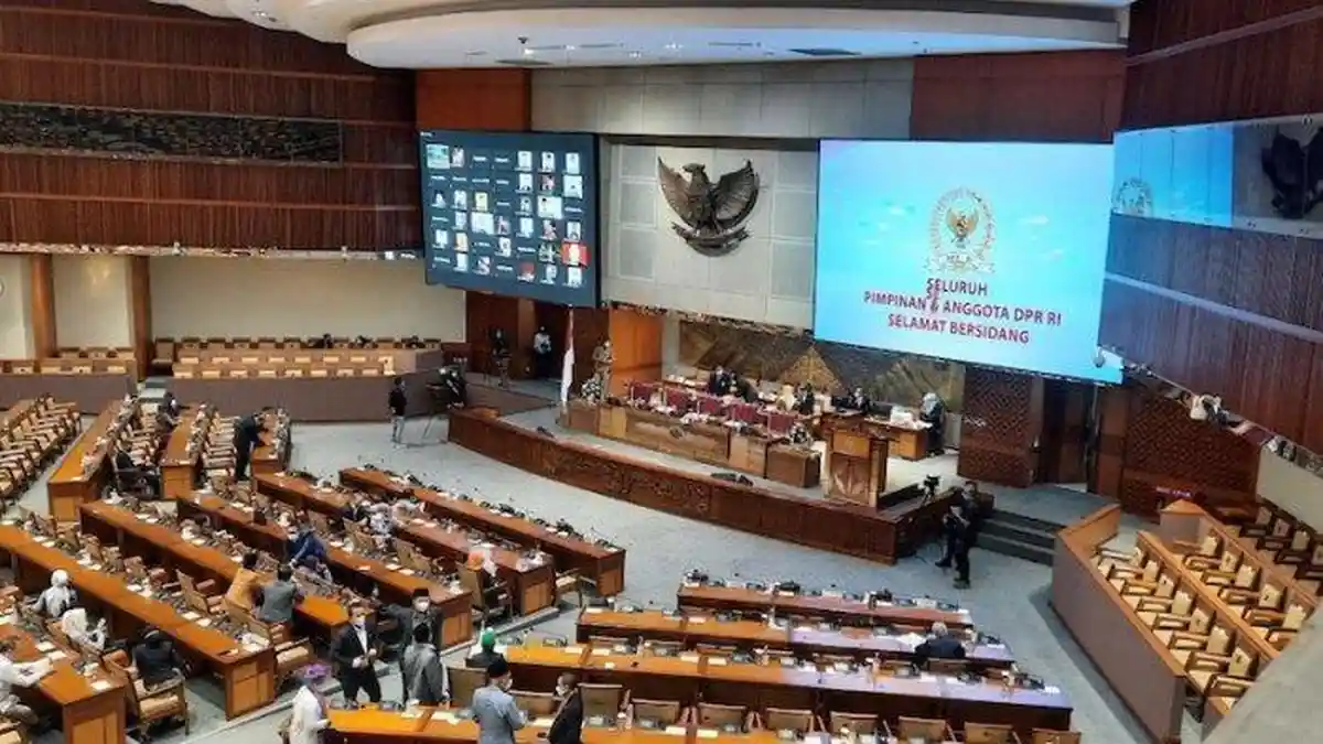 Gaji DPR Tak Naik, Sekjen Sebut Hanya Dapat Tunjangan Pengganti Rudis Rp 50 Jt Per Bulan