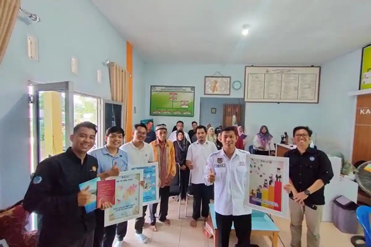Dosen dan Mahasiswa UBB Perkuat Literasi Masyarakat Desa