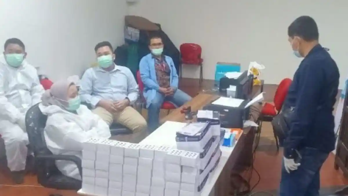 Buntut Kasus Antigen Bekas, Erick Thohir Pecat Seluruh Direksi Kimia Farma Diagnostika