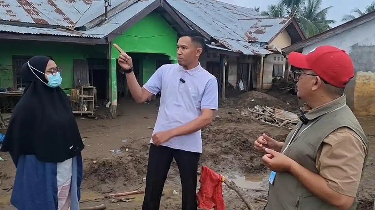 Kisah Korban Banjir Terjebak di Plafon Rumah Hingga Anak Menangis Akibat Kelaparan