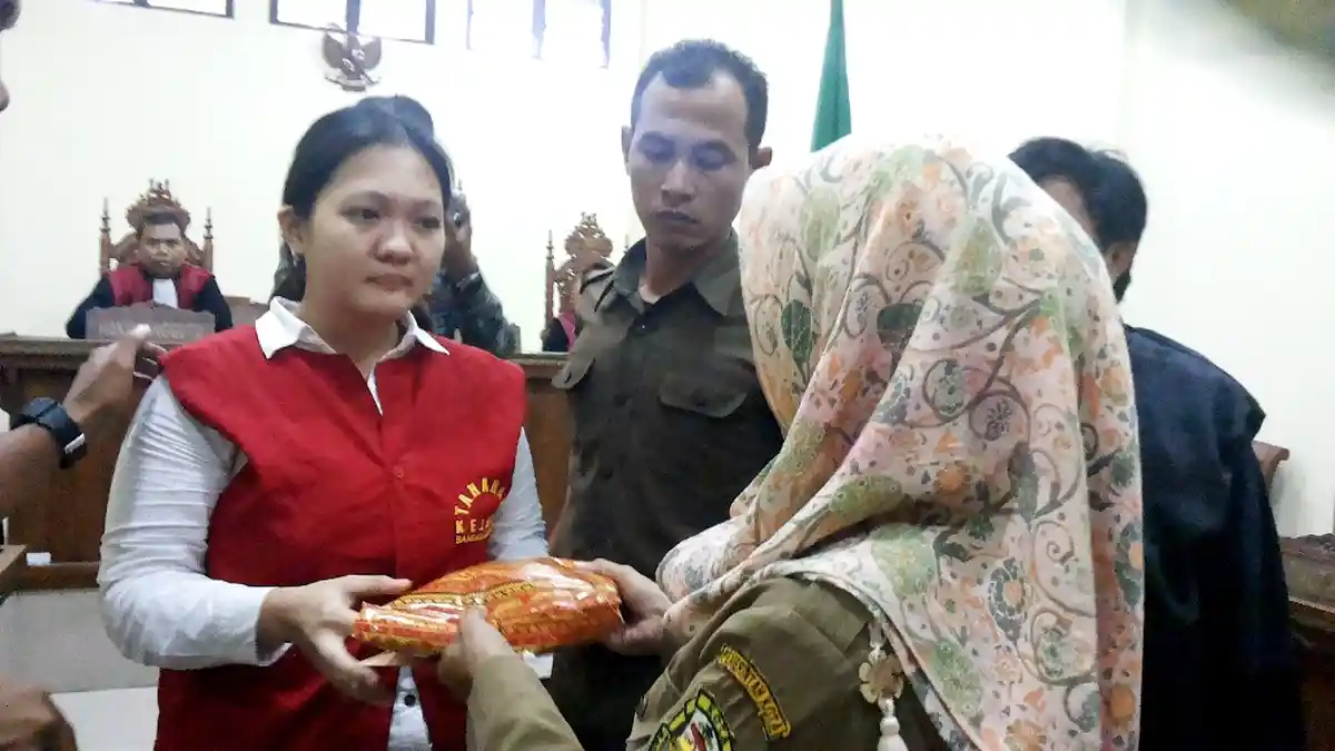 Ibu Kamella Tak Terima, Anak Gadisnya yang Dijual Pacar Divonis 10 Tahun Penjara